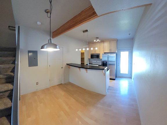 5th image of 446 W 6 S APT 509