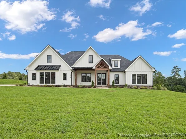 3720 Riverhill Dr, Fayetteville, NC 28306