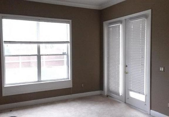 4th image of 9828 Camberley Cir