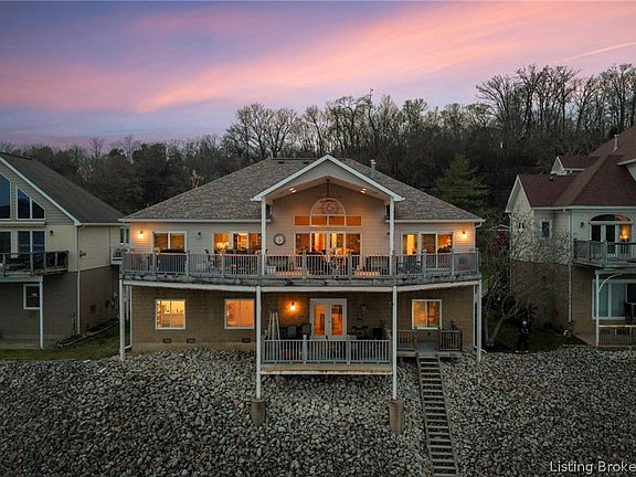 3rd image of 4706 Upper River Road