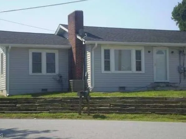 309 S Main St, Jonesville, NC 28642