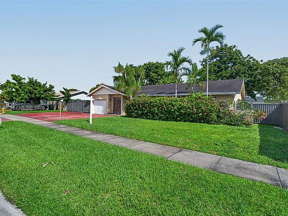 2nd image of 13217 SW 44th Ln