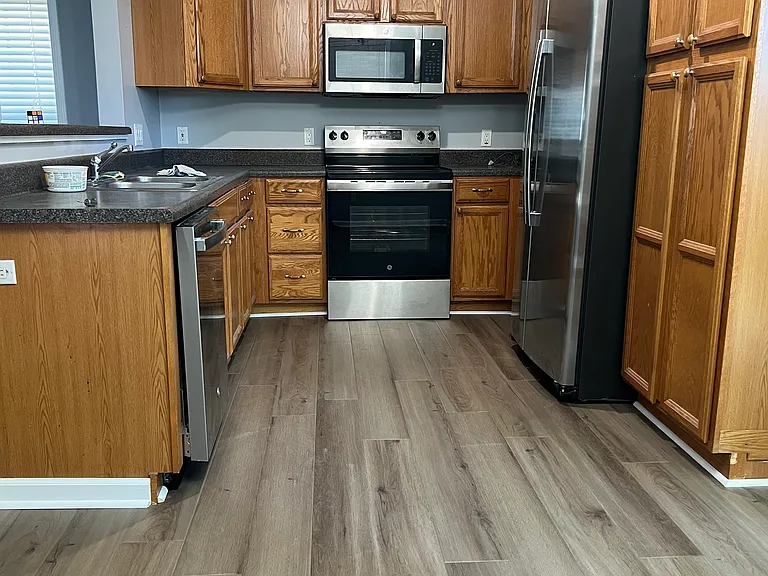 4153 Everett St — Photo 6