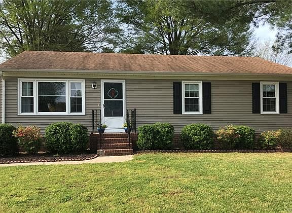 3rd image of 6411 Selby Ln