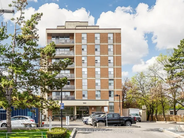 180 Dudley Ave #104, Markham, ON L3T 4X2
