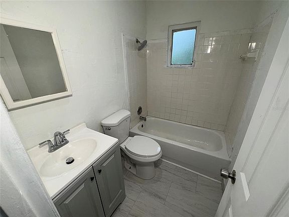 3rd image of 521 Showalter Ave