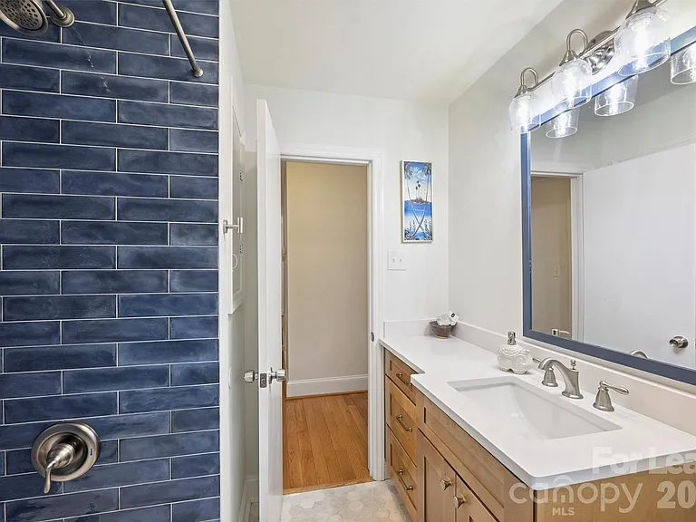 2027 Wensley Dr — Photo 14