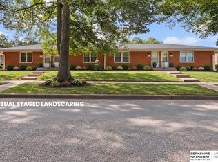 4729 Gladstone St, Lincoln, NE 68504