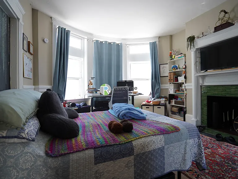 11 Vernon St #1 — Photo 3