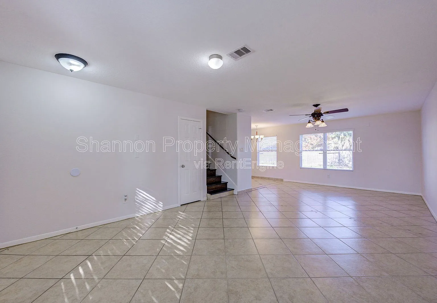 4 bed, 2.5 bath, 2008 sqft, $2,050 — Photo 4