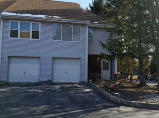 138 Deer Court Dr, Middletown, NY 10940