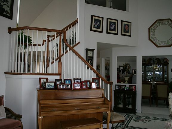 3rd image of 223 S Pinyon Ct