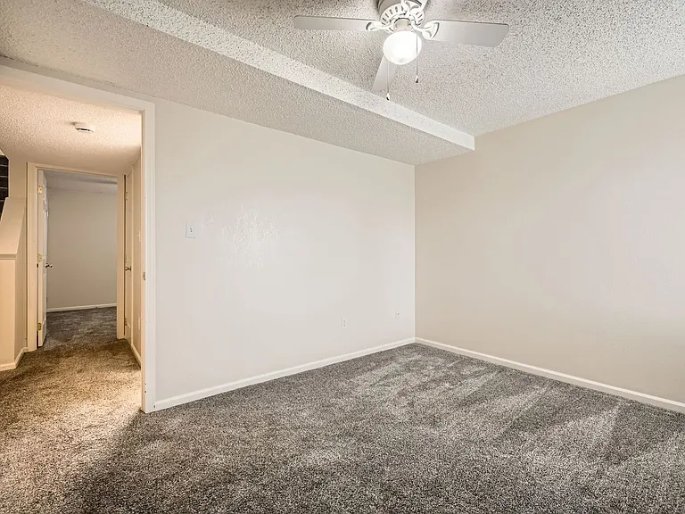 4543 Lamplighter Cir — Photo 20