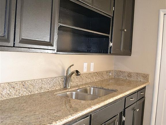 3rd image of 3107 E Stapp Ave