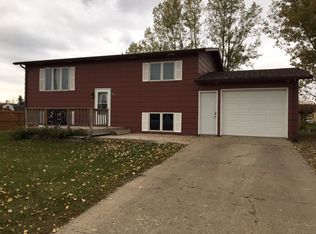 1307 11th Ave SE, Devils Lake, ND 58301