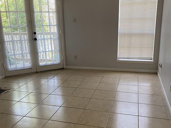 5th image of 10211 Sugar Branch Dr APT 392