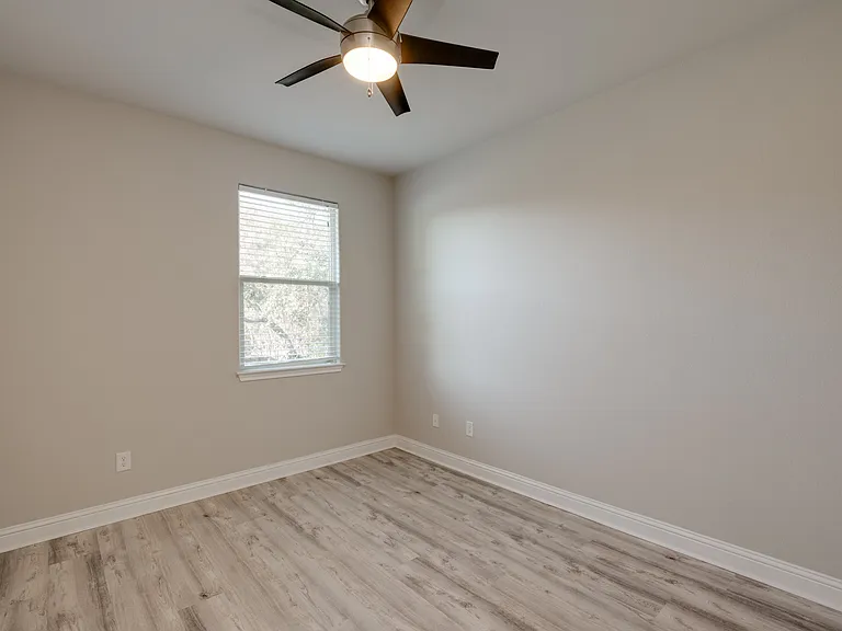 5701 Cougar Dr #A — Photo 21
