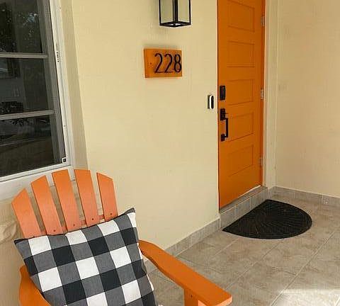 2nd image of 228 Vanderbilt Dr