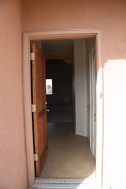 2nd image of 911 25th Ave NE