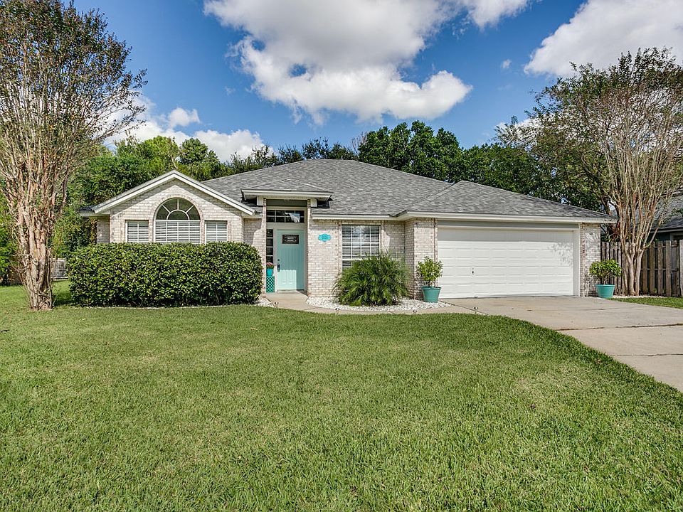 1st image of 13525 Valbuena Ct