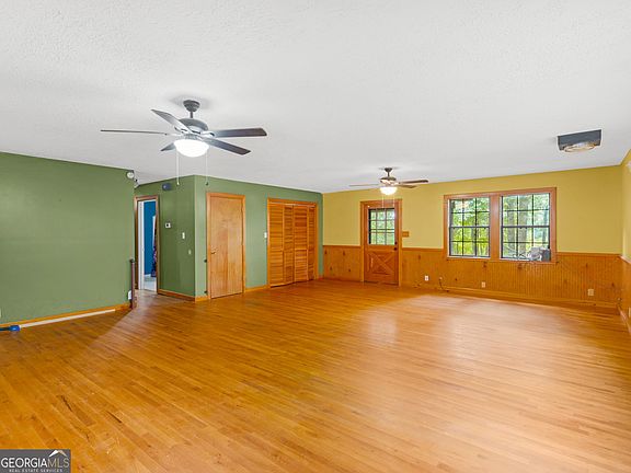 3rd image of 107 Midway Rd