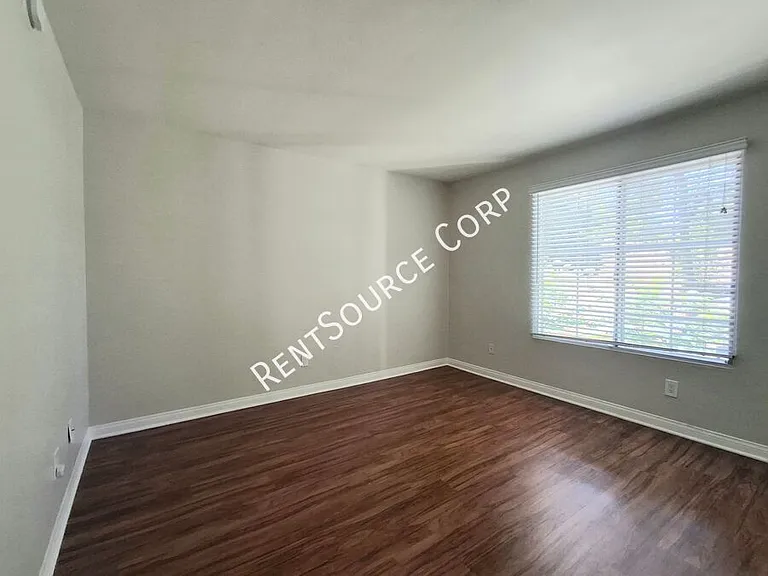 5525 Canoga Ave #123 — Photo 18