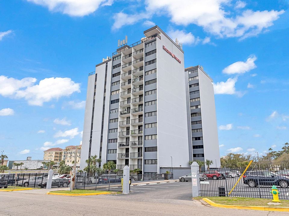 1st image of 601 Mitchell Dr. #403
