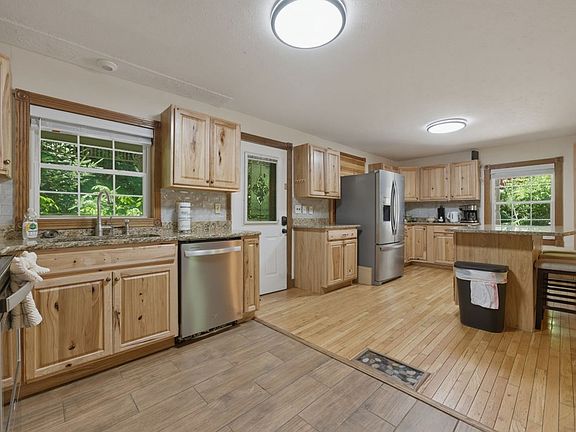 4th image of 10435 Lower Alarka Rd