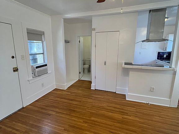 5th image of 756 N Van Ness Ave #5