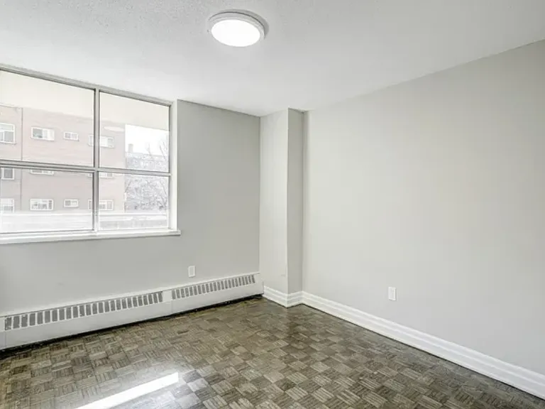 1251 King St W — Photo 46