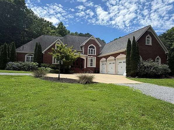 415 Fruit Farm Rd E