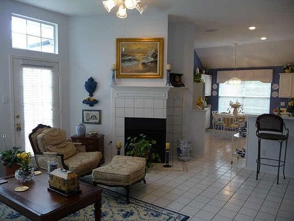 3rd image of 2420 Sherbrooke Ln