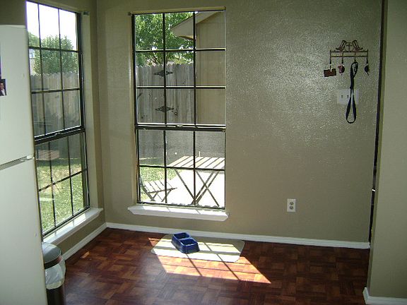 5th image of 4301 Ireland Dr