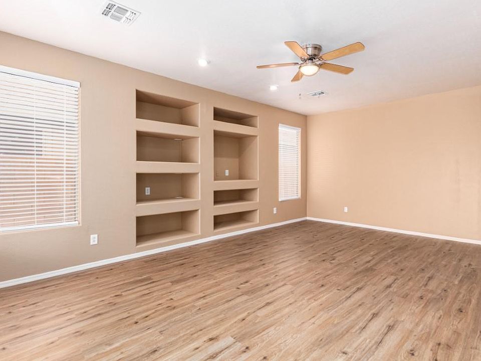 1st image of 118 E Rock Wren Dr