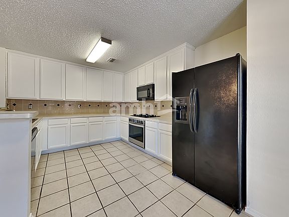 3rd image of 7417 Marsland Ln