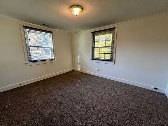 5th image of 109 Burlington Dr