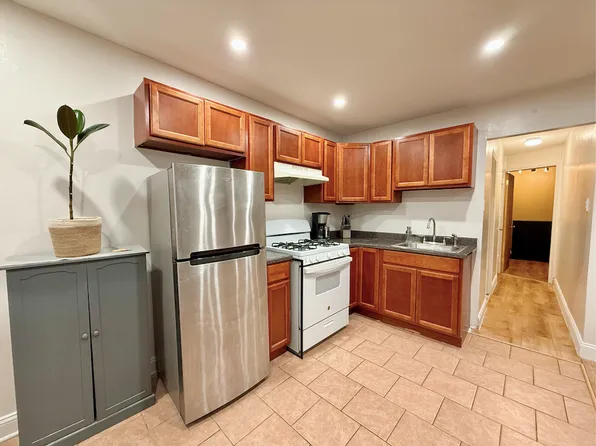 9021 Avenue L image 3 of 12