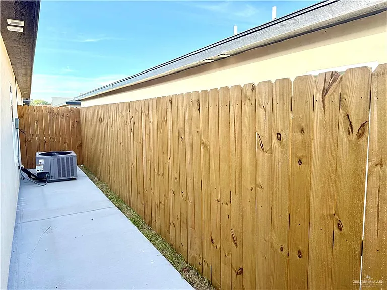 2705 Brookside Bend St #1 — Photo 11
