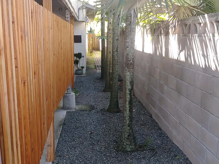 329 Auwinala Rd — Photo 2