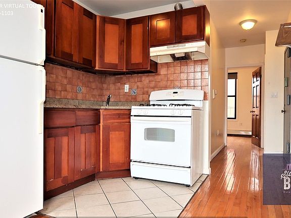 2nd image of 584 Lafayette Ave #A2