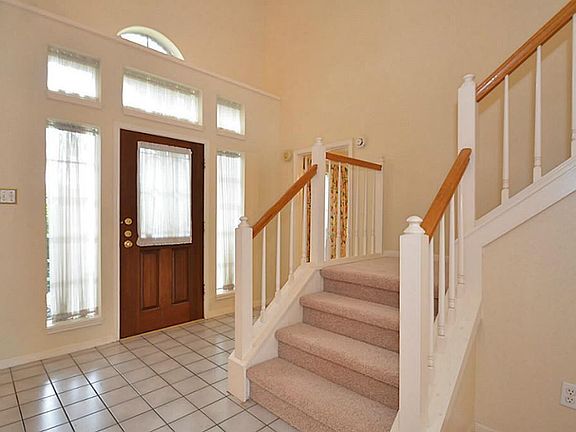 3rd image of 3911 Saint Michaels Ct