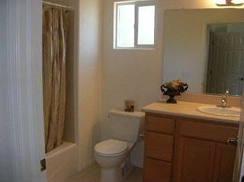 5th image of 4006 Cedarhurst Dr APT 104