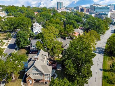 1120 Ward Pkwy, Kansas City, MO, 64112