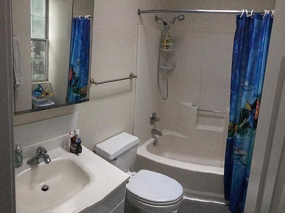 5th image of 15 Chestnut St APT 1