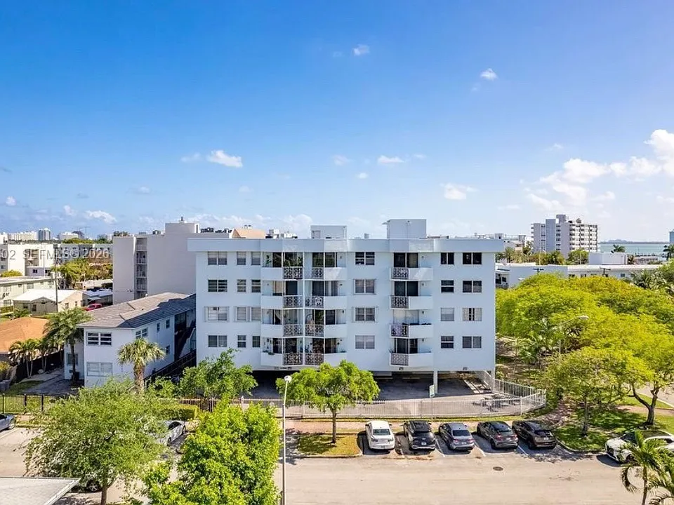 1990 Marseille Dr #501