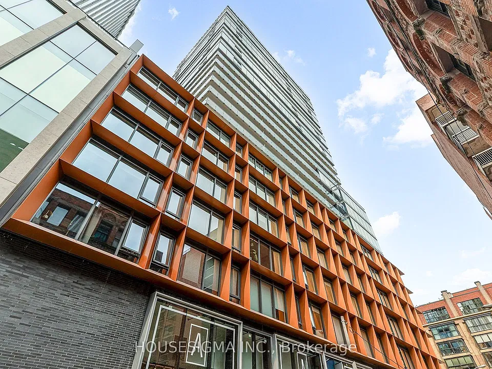 60 Colborne St #516