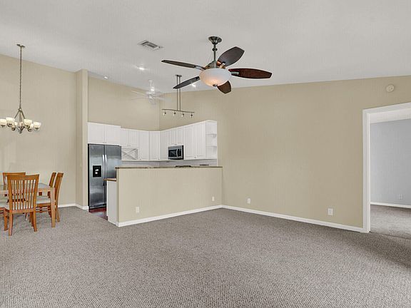 3rd image of 6563 Chasewood Drive #F