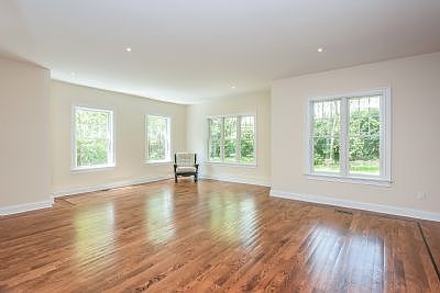 4th image of 4611 Arlington Ave