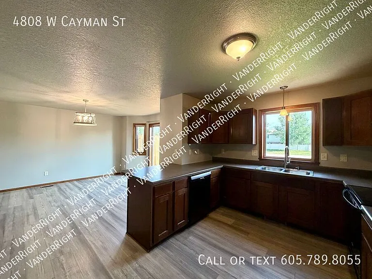 4808 W Cayman St — Photo 7