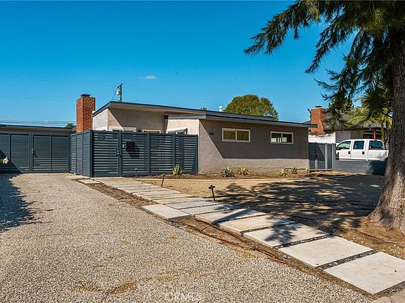 2nd image of 4439 Clark Ave